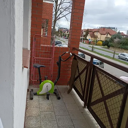 Duza Kawalerka Kossaka 12b -balkon -dla Max 4osob Przy Galeri Kasztanowa Centrum Piła