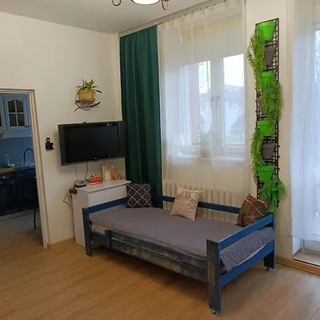 Duza Kawalerka Kossaka 12b -balkon -dla Max 4osob Przy Galeri Kasztanowa Centrum Piła